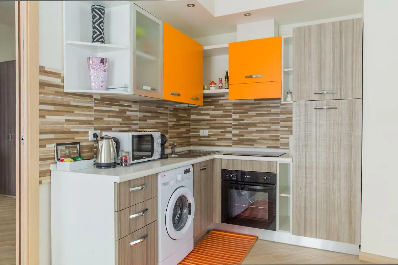Family Apartment London Верона Италия
