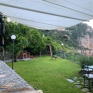 https://villa-pricitella.hotels-amalfi.com